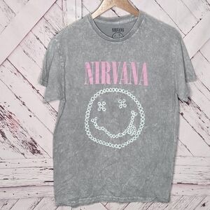 NIRVANA Daisies Graphic Tee